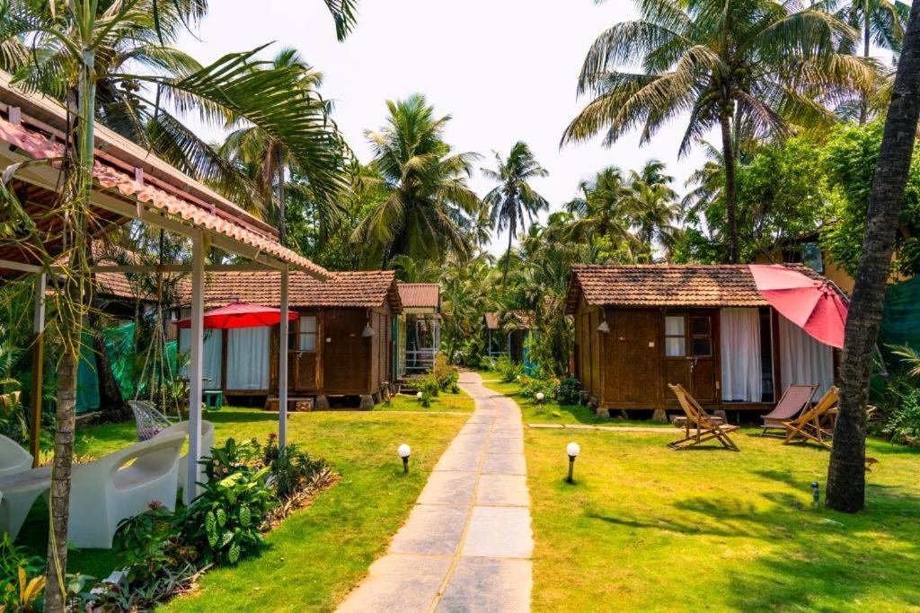 Village Susegat Beach Resort Morjim Exterior foto