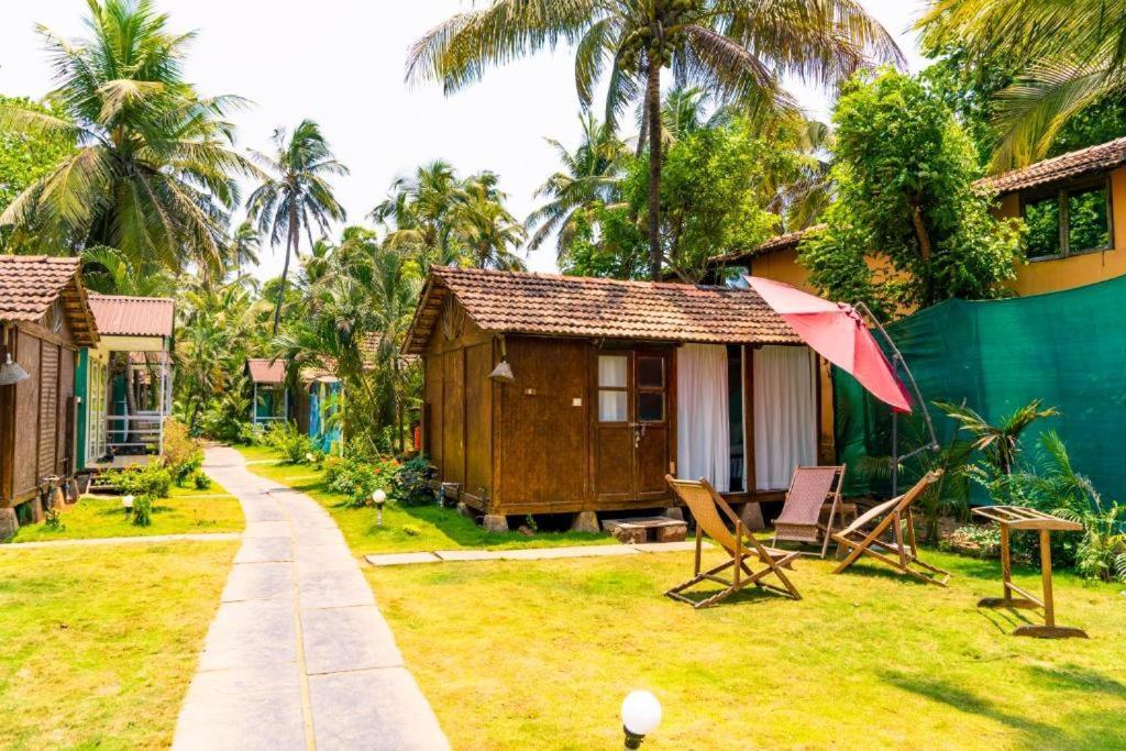 Village Susegat Beach Resort Morjim Exterior foto