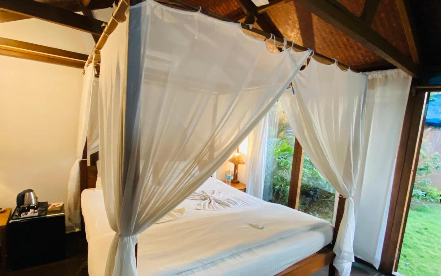 Village Susegat Beach Resort Morjim Exterior foto
